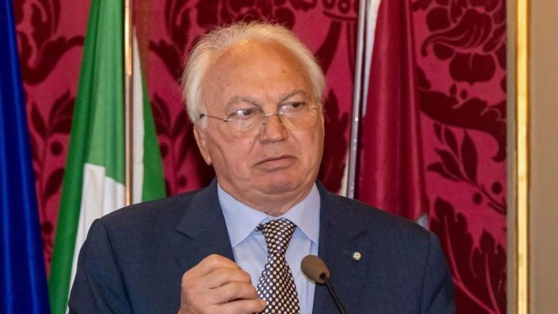 https://www.avvenire.it/attualita/lex-prefetto-e-la-sfida-dellordine-pubblico-bisogna-isolare-i-violenti-per-tutelare-il-diritto-di-tutti-a-manifestare_114703